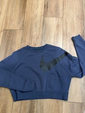 Nike Navy Cropped Crewneck Sweatshirt with Black Swoosh | size XS